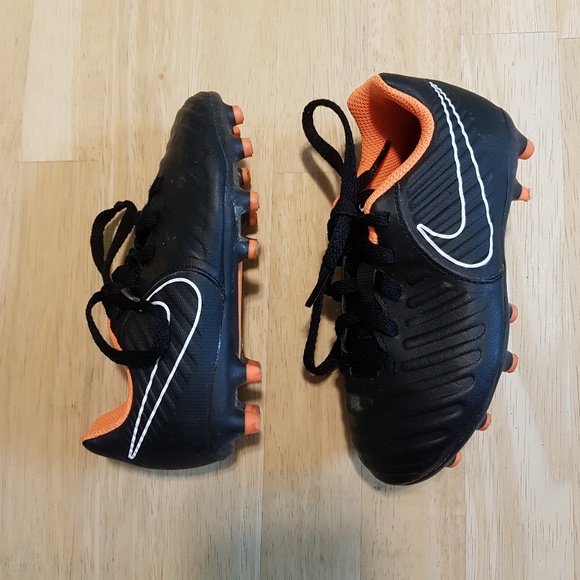 nike but price